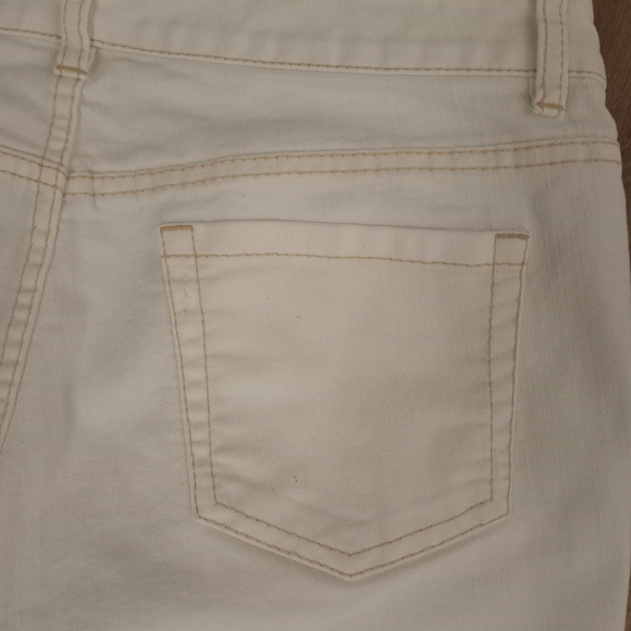 Elie Tahari Off-white Crop Jeans - Picture 5 of 7